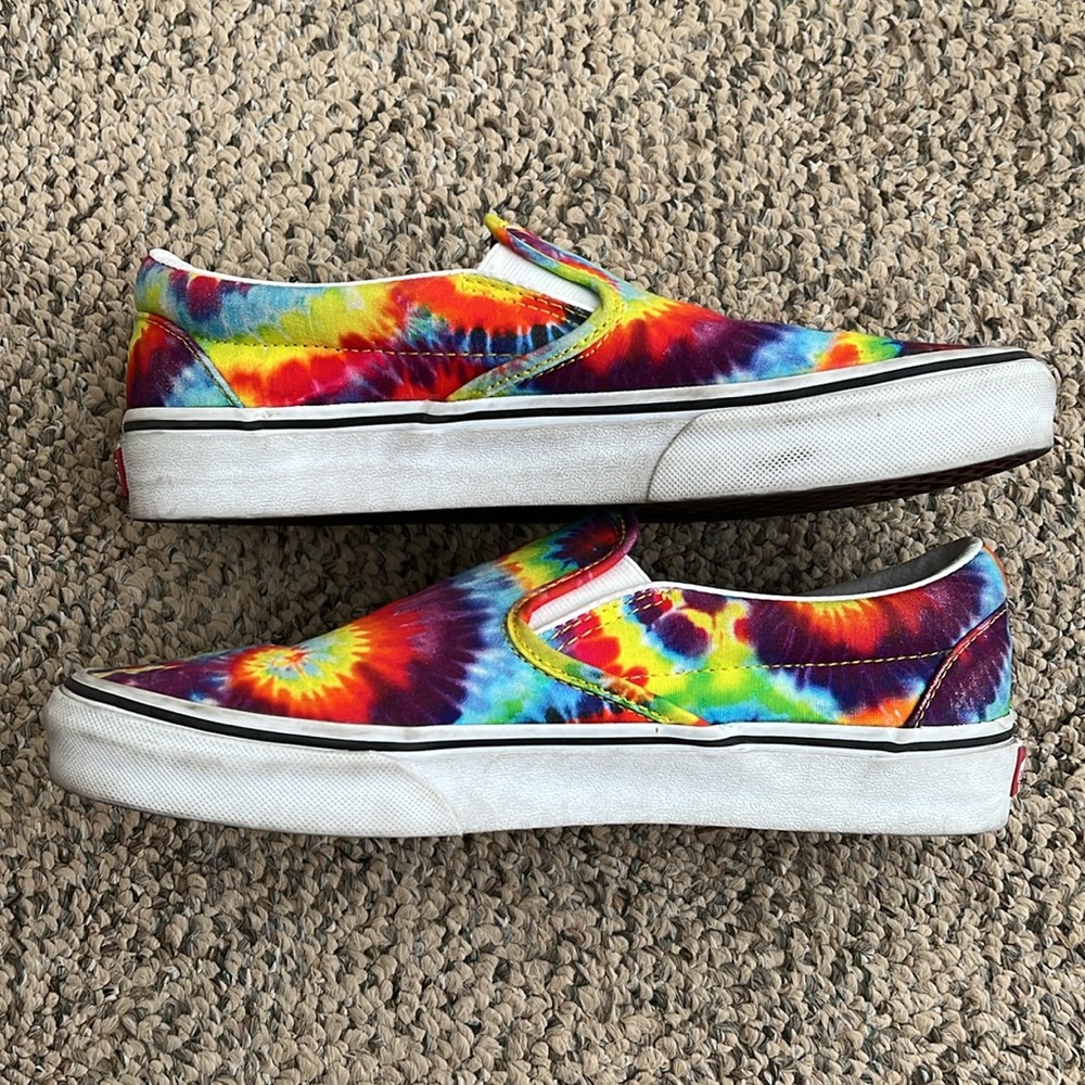 Vans Classic Slip-On Shoe - Picture 2 of 7